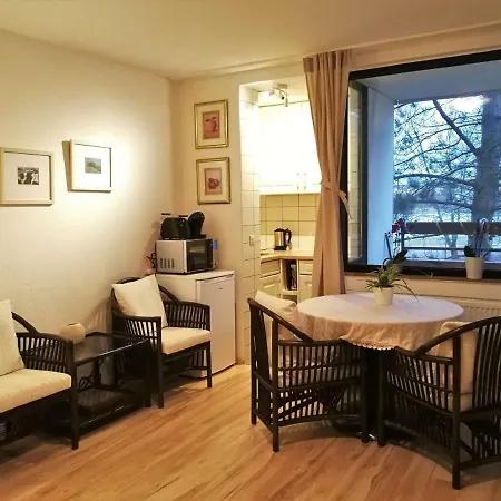 Daire Ruhiges Apt. Direkt Am Naherholungsgebiet Mit Seeblick, Zentrum 5min, Messe 18min