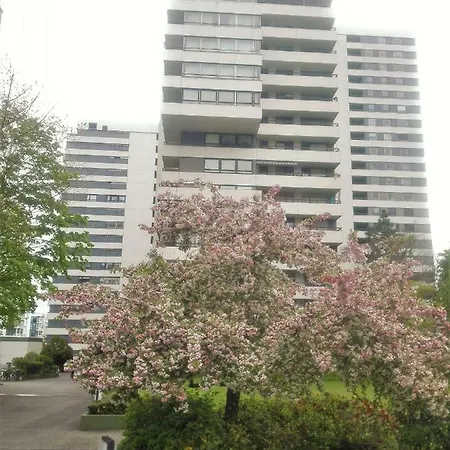 Ruhiges Apt. Direkt Am Naherholungsgebiet Mit Seeblick, Zentrum 5min, Messe 18min Apartment Nuremberg