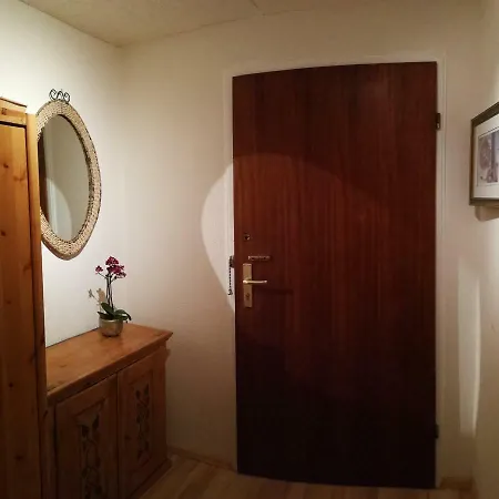 Ruhiges Apt. Direkt Am Naherholungsgebiet Mit Seeblick, Zentrum 5min, Messe 18min Apartment