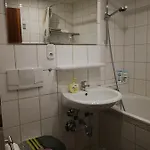Ruhiges Apt. Direkt Am Naherholungsgebiet Mit Seeblick, Zentrum 5min, Messe 18min Апартаменты