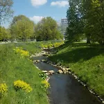 Ruhiges Apt. Direkt Am Naherholungsgebiet Mit Seeblick, Zentrum 5min, Messe 18min Нюрнберг
