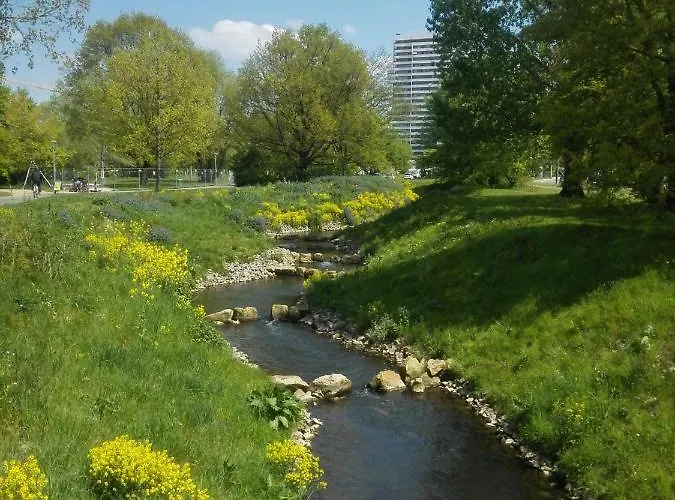 Ruhiges Apt. Direkt Am Naherholungsgebiet Mit Seeblick, Zentrum 5min, Messe 18min Nürnberg