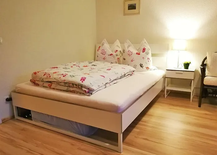 Ruhiges Apt. Direkt Am Naherholungsgebiet Mit Seeblick, Zentrum 5min, Messe 18min Nürnberg